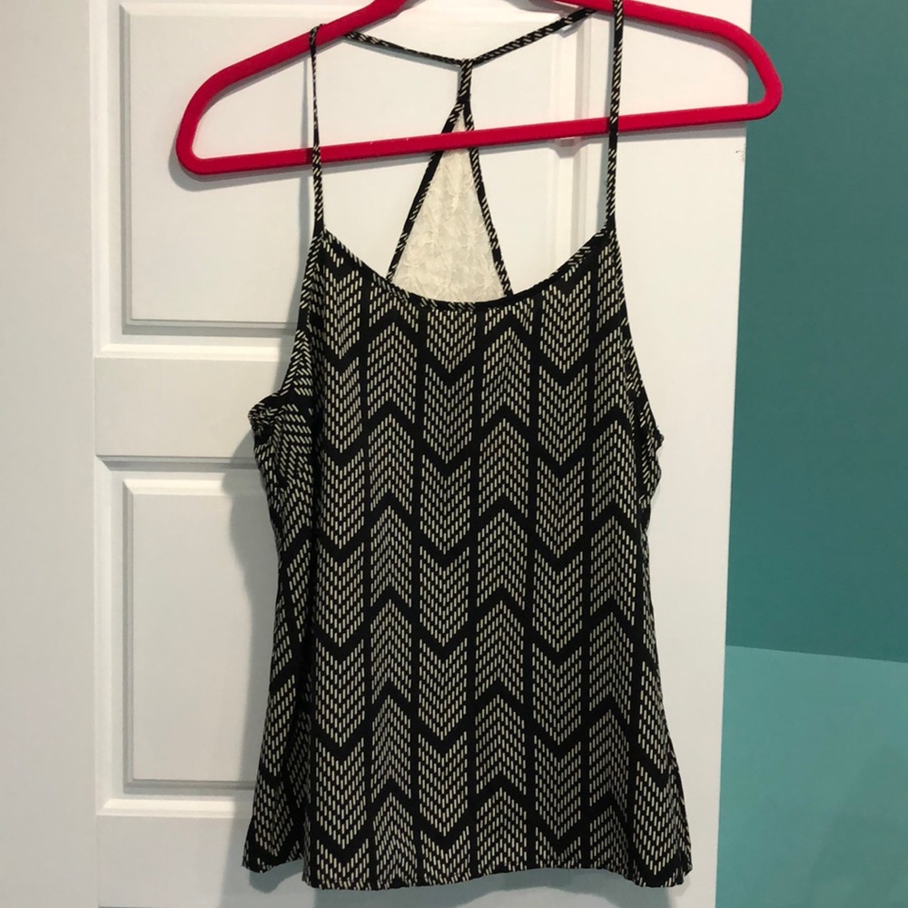 En Creme tank top size medium